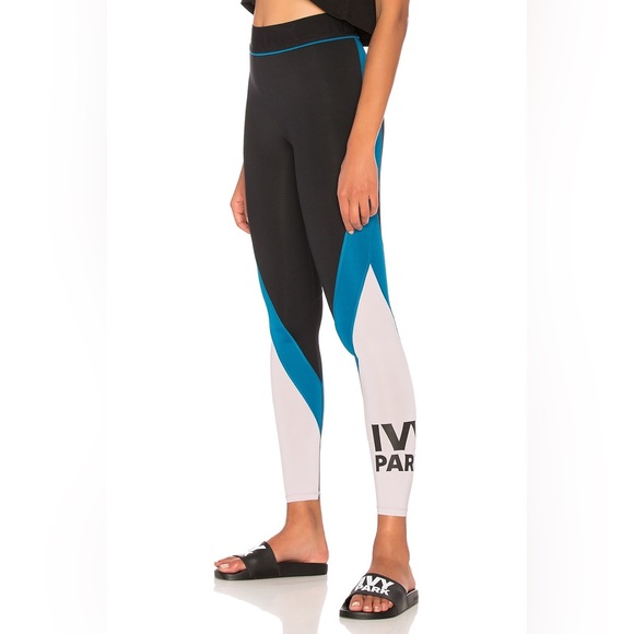 IVY PARK Colorblock Ankle Leggings. Size Medium - Picture 3 of 11